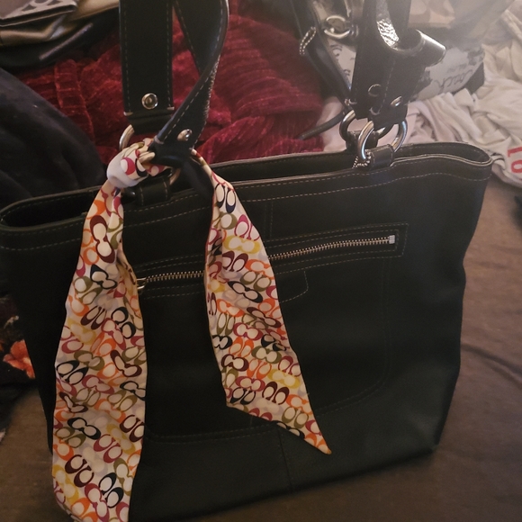 Coach Leather Purse - Picture 1 of 4